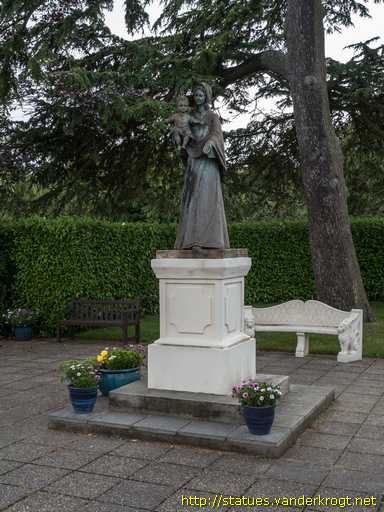 Saint Peter Port /  Saint Mary and Child