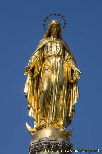 Zagreb / Blažena Marija s četiri anđela