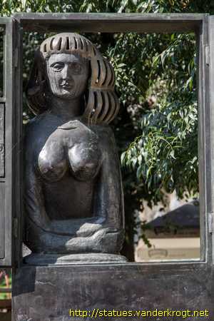 Zagreb /  Žena na prozoru