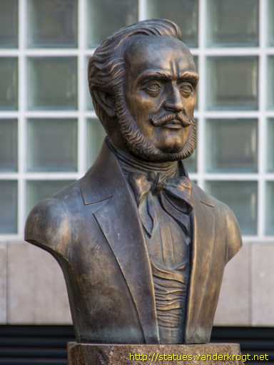 Budapest /  Széchenyi István mellszobor