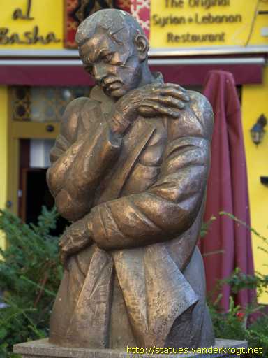 Budapest /  József Attila szobor
