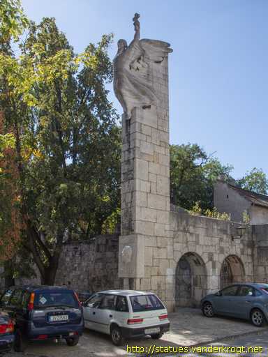 Székesfehérvár /  Prohászka Ottokár emlékmű