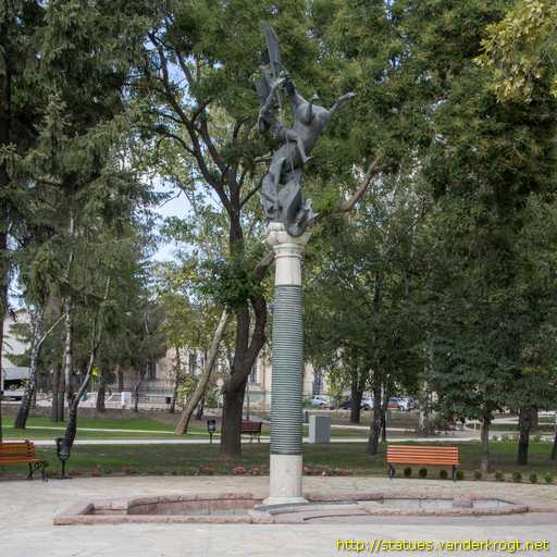 Mór /  Szent György-kút - II. világháborús emlékmű