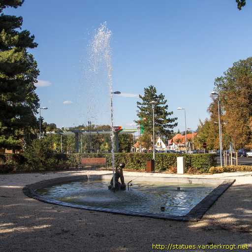 Leányfalu /  Vízbenéző