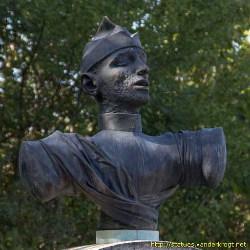 Leányfalu /  I. és II. világháborús emlékmű