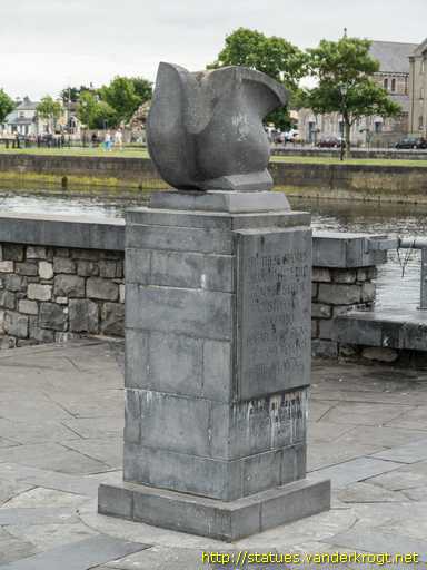 Galway - Gaillimh /  Monument for Columbus visit to Galway