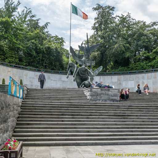 Dublin - Baile Átha Cliath /  Children of Lir