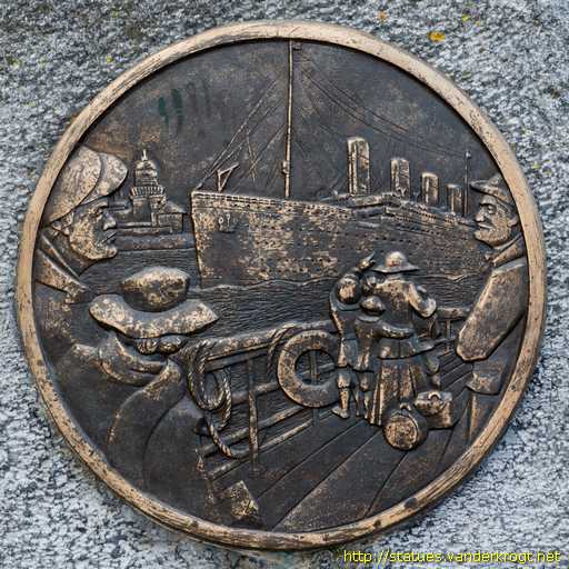 Cobh - An Cóbh /  Titanic Memorial - <i>Cuimhneachán an Titanic</i>