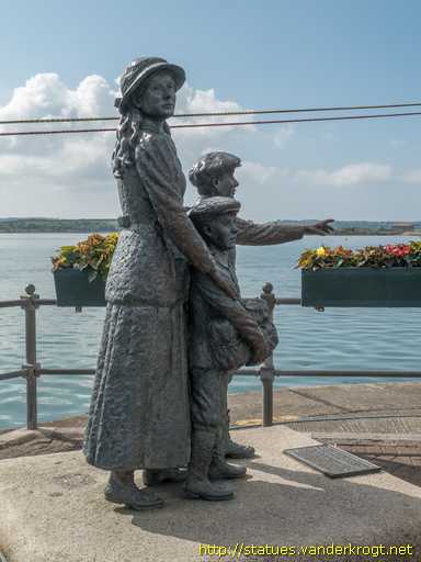 Cobh - An Cóbh /  Annie Moore and her brothers