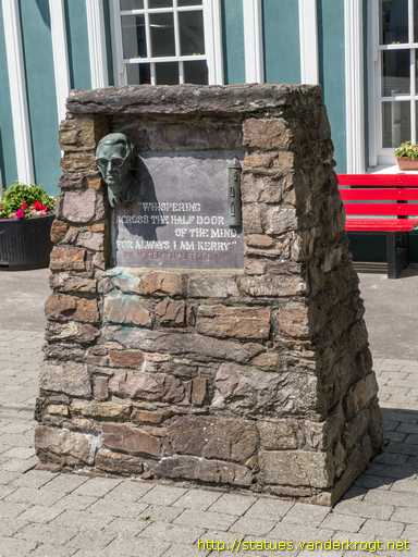 Cahersiveen - Cathair Saidhbhín /  Sigerson Clifford