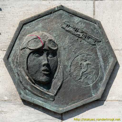 Newcastle West - An Caisleán Nua /  Sophie Peirce