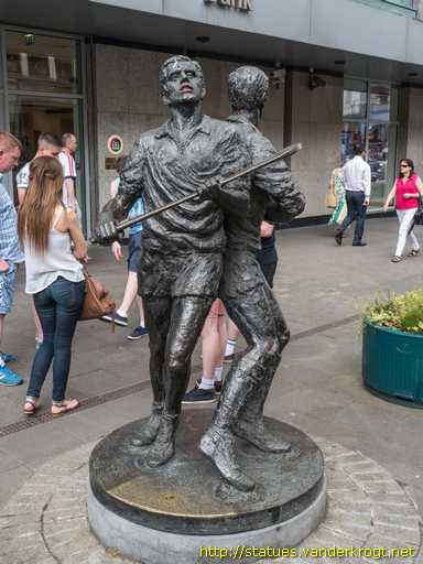 Limerick - Luimneach /  Sporting Monument