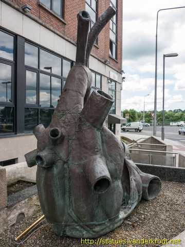Limerick - Luimneach /  'Broken Heart' Memorial
