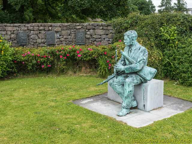 Loughrea - Baile Locha Riach /  Patsy Touhey and the brothers Broderick