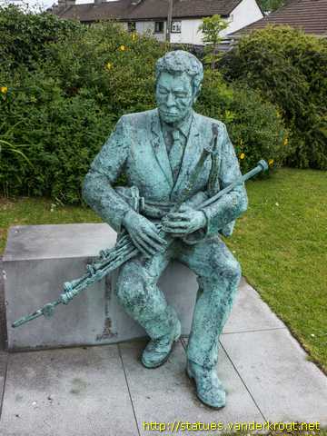 Loughrea - Baile Locha Riach /  Patsy Touhey and the brothers Broderick
