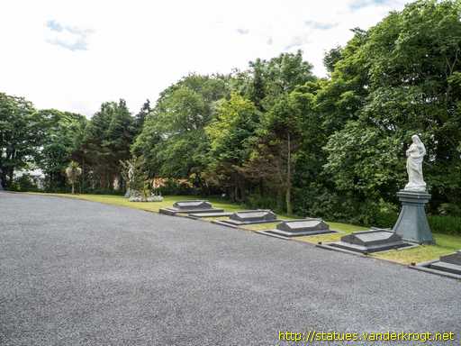 Clifden - An Clochán /  Saints' statues around St. Joseph's Church