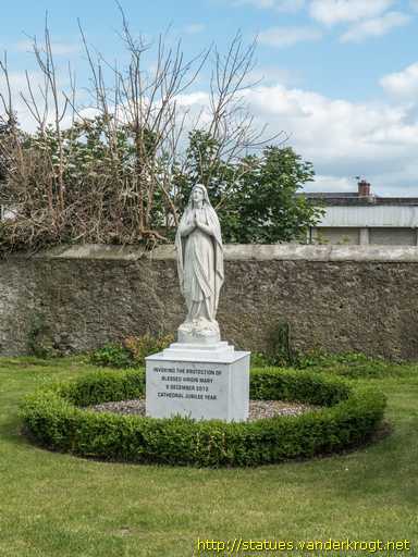 Mullingar - An Muileann gCearr /  St. Joseph with Child and St. Mary