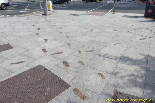 Dublin - Baile Átha Cliath /  Oileán na nDaoine