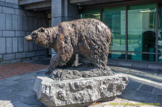 Dublin - Baile Átha Cliath /  Bull and Bear