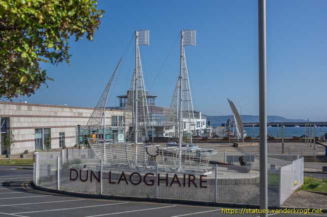 Dún Laoghaire /  Ship Dún Laoghaire Harbour