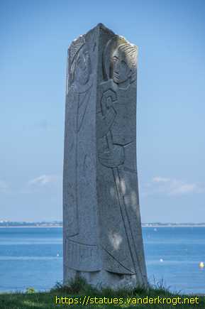 Sandycove - Cuas an Ghainimh /  Stele