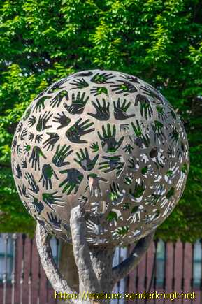 Dublin - Baile Átha Cliath /  The Healing Hands