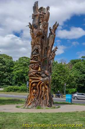 Dublin - Baile Átha Cliath /  Tree of Life