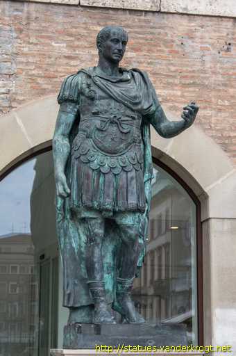 Rimini /  Giulio Cesare