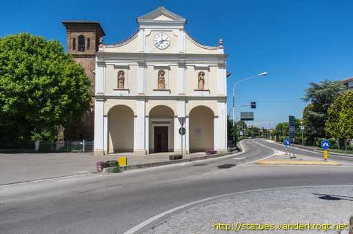 Novellara /  Statue dei Santi alla Santuario della Beata Vergine della Fossetta
