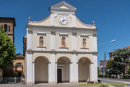 Novellara /  Statue dei Santi alla Santuario della Beata Vergine della Fossetta