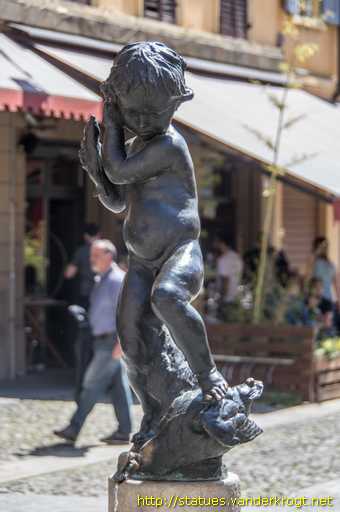 Modena /  Fontana del Putto con l'oca