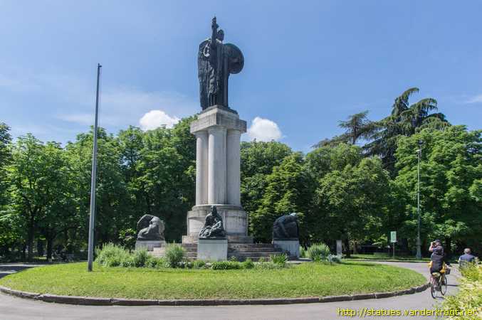 Modena /  Monumento ai Caduti nella Prima Guerra Mondiale