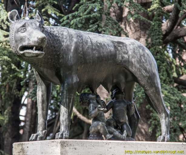 Reggio nell'Emilia /  Lupa Capitolina