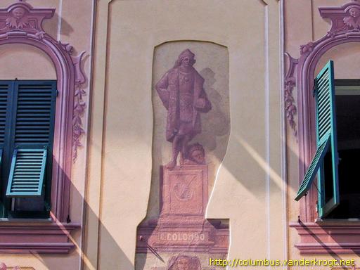 Moconesi /  Affresco con Colombo, Dante e Petrarca