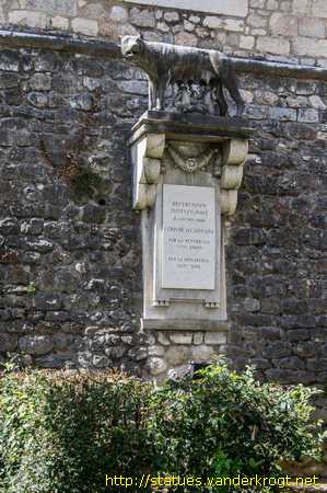 Carrara /  Lupa Capitolina