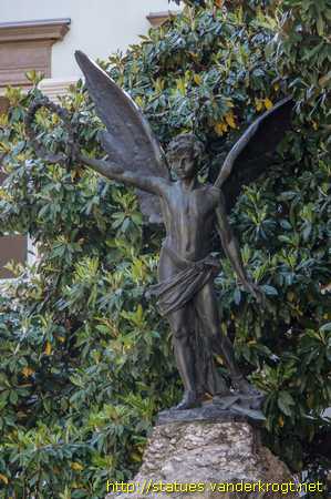Lucca /  Monumento ai Caduti per la Patria