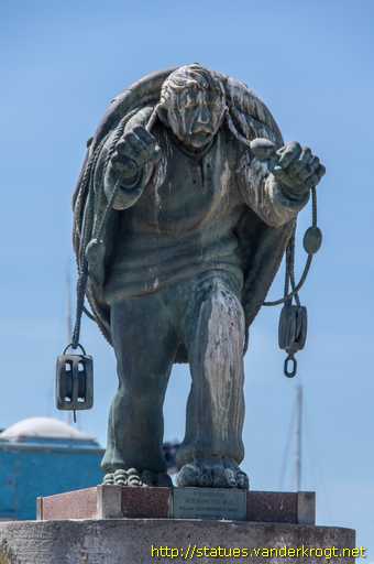 Viareggio /  Pescatore con vele