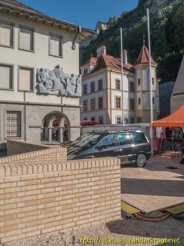 Vaduz /  Marmor-Relief