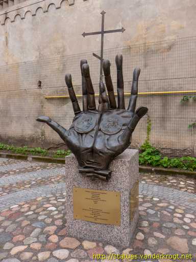 Vilnius /  Paminklas A. Puškinui ir A. Hanibalui