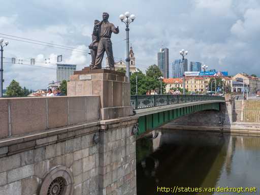 Vilnius /  Žaliasis tiltas su skulptūromis