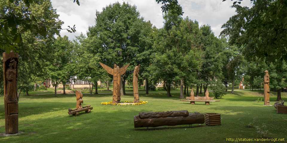 Truskava /  Skulptūrų parkas 'Truskavos vasara'