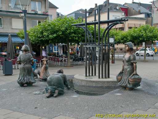 Remich /  Waeschfraën (Les Lavandières)