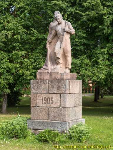 Lielvārde /  Piemineklis 1905. gada cīnītājiem