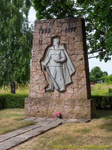 Līvāni /  Piemineklis revolucionāriem