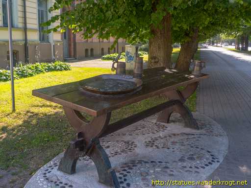 Liepāja /  Skulptūru grupu 'Pilsētā, kurā piedzimst vējš'