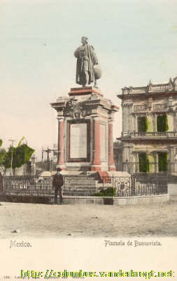 Mexico /  Estatua de Colón en el Museo Nacional de Arte
