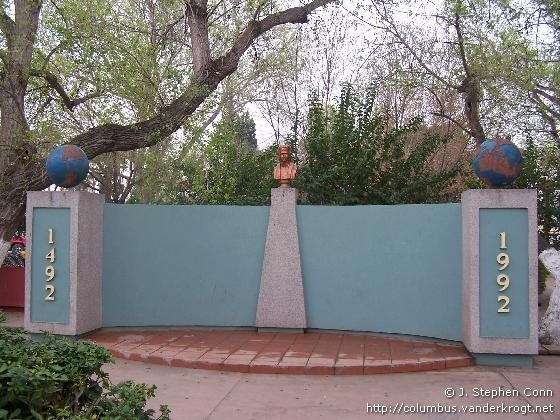 Piedras Negras /  Busto de Cristóbal Colón