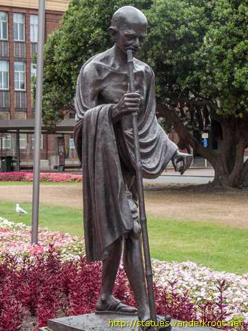 Wellington /  Mohandas Karamchand Gandhi