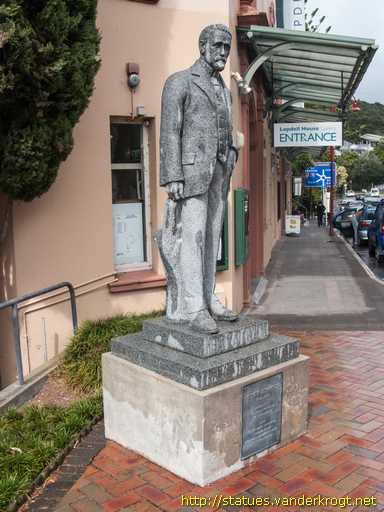 Titirangi /  Henry Atkinson