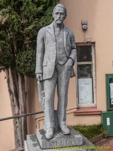 Titirangi /  Henry Atkinson